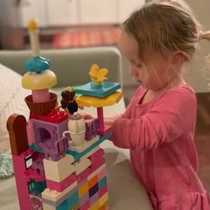 Meet your Posher, Sara